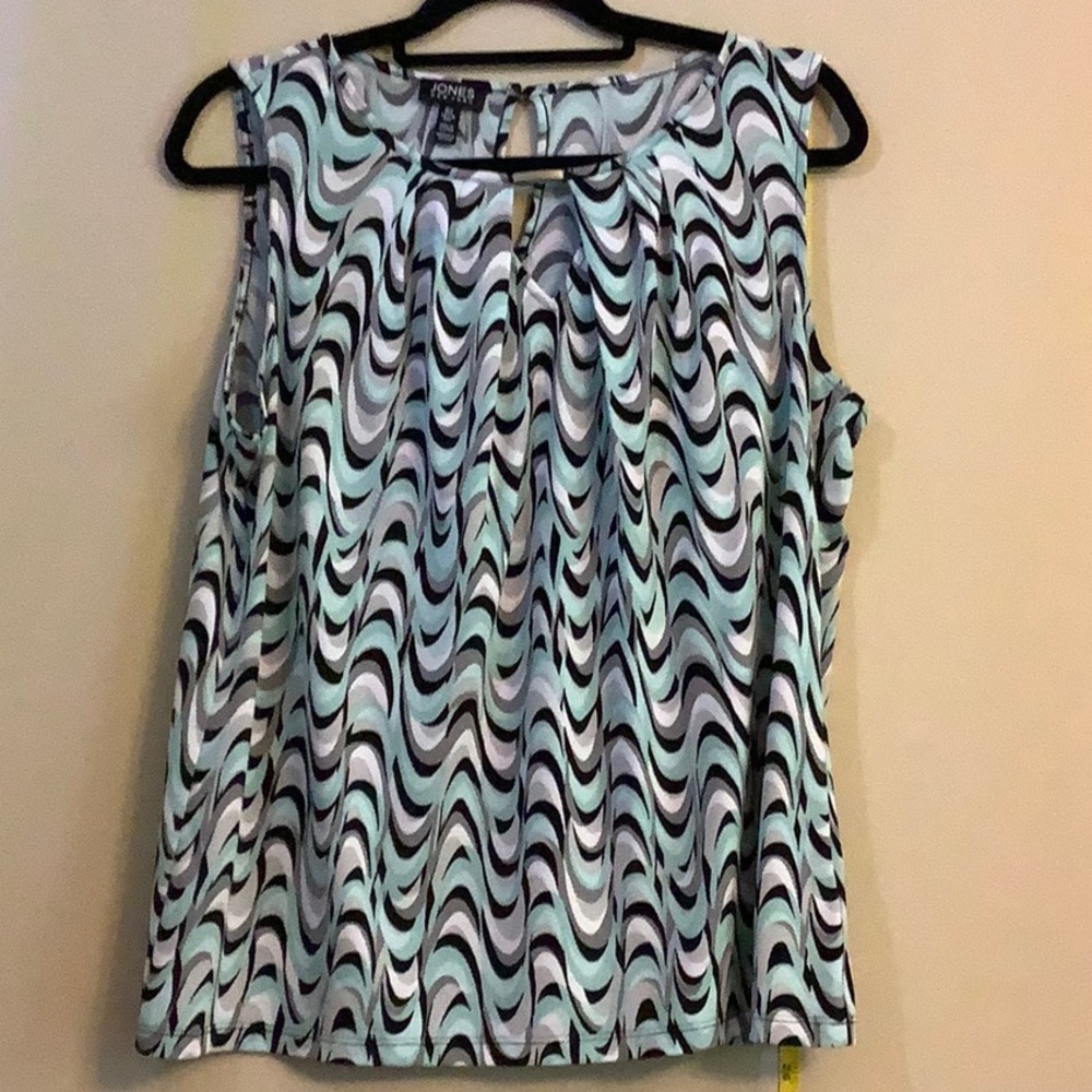 Large top